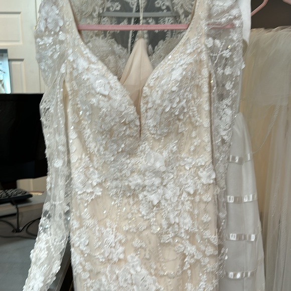 CASABLANCA BRIDAL 2476 Style Lauren in Champagne/Ivory Size 14 - Picture 4 of 8